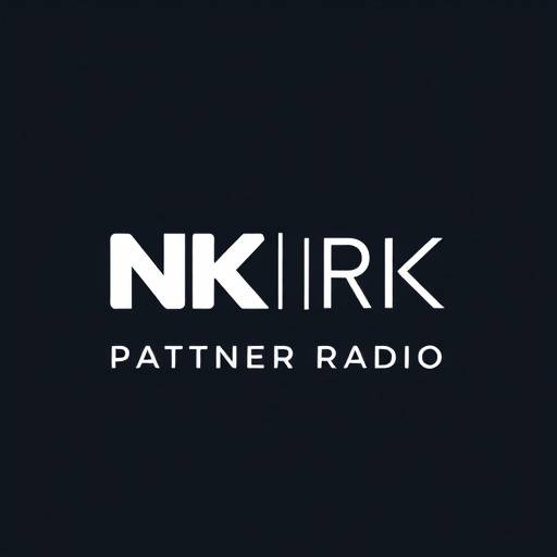 Logoen til NRK, Norsk rikskringkasting, representerer et partnerskap med Radio Norge Direkte.